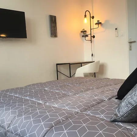 לינה וארוחת בוקר Maison Mignardise - Cite 4*