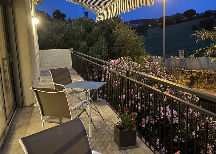 Maison Mignardise - Cite Bed and Breakfast 4*